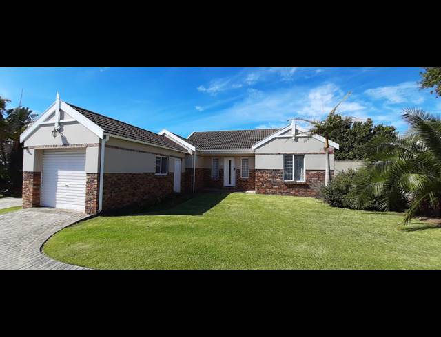 3 BEDROOM TOWNHOUSE RENTED IN LORRAINE